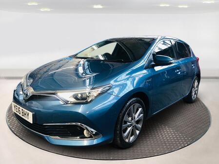 TOYOTA AURIS