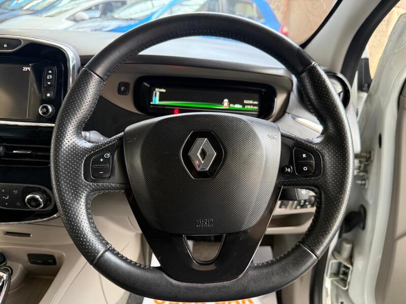 RENAULT ZOE
