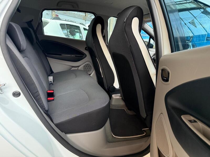 RENAULT ZOE
