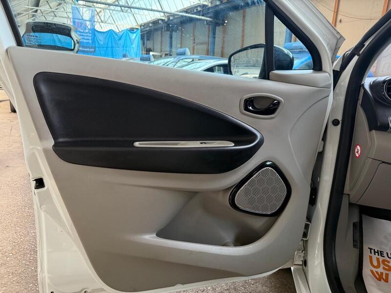 RENAULT ZOE