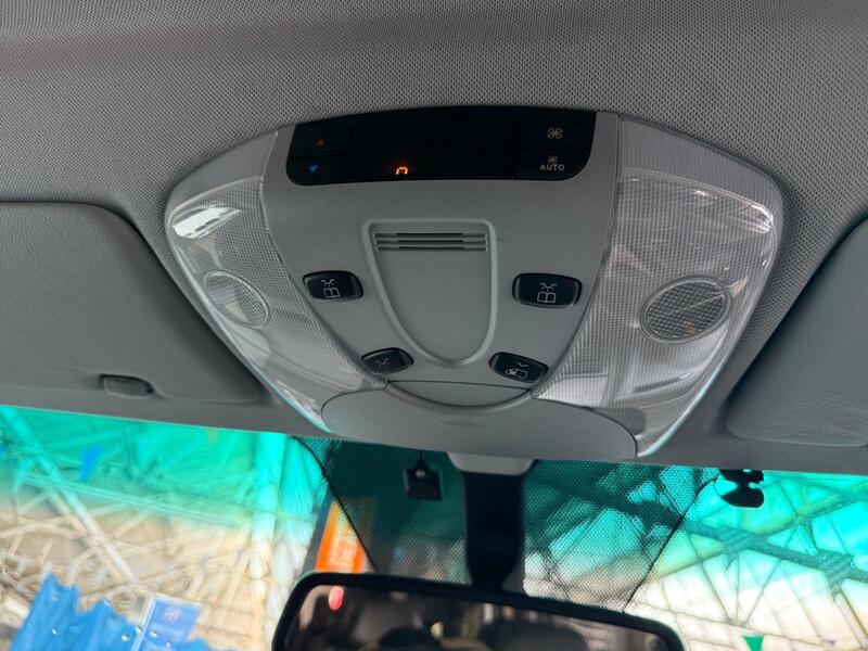 MERCEDES-BENZ V CLASS